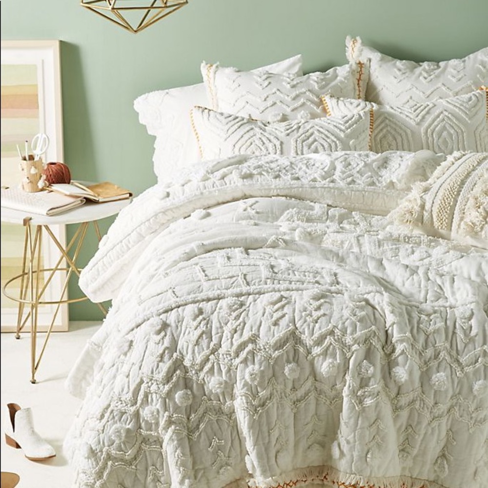 COPY - ISO Anthropologie Tufted Cidra Quilt KING